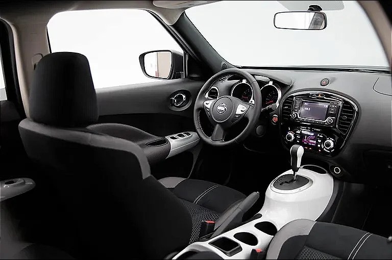 Questa Nissan Juke nasconde un motore da 700 cavalli sotto il cofano