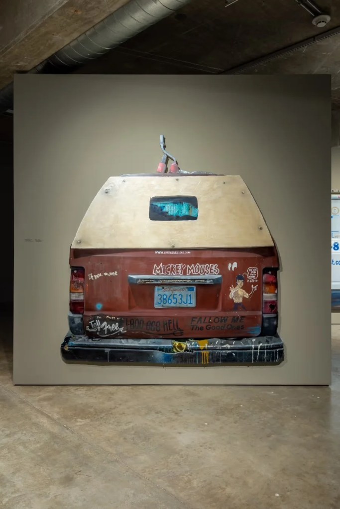 Questo artista di Los Angeles si è messo a dipingere ritratti di furgoni