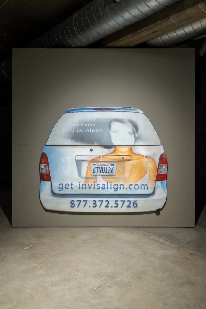 Questo artista di Los Angeles si è messo a dipingere ritratti di furgoni