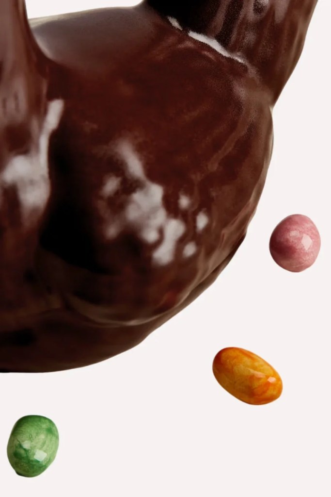 Anche Dior si unisce alla festa di Pasqua con un uovo (che costa meno di quello di Louis Vuitton) uova