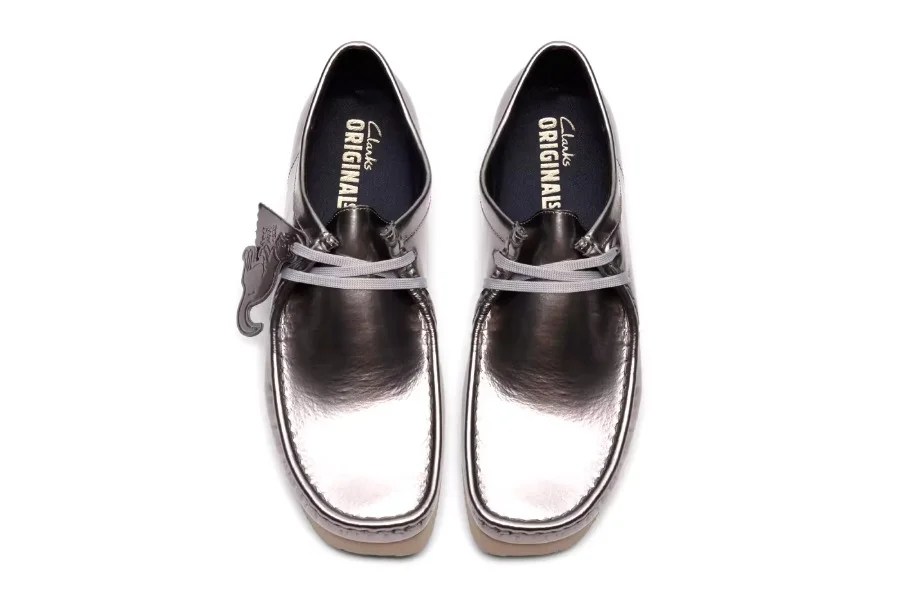 Clarks Originals festeggia il Wallabee Day con un paio di scarpe molto sobrie