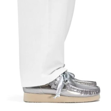 Clarks Originals festeggia il Wallabee Day con un paio di scarpe molto sobrie