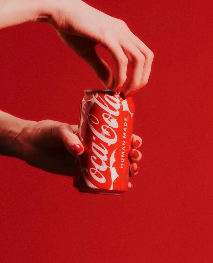 Coca-Cola e Human Made- l'estetica di NIGO trasforma l'iconica lattina in un pezzo da collezione