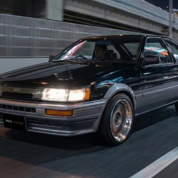 Il preparatore giapponese TOM'S mette le mani su Toyota Trueno - eroina del film Drifter di Sung Kang