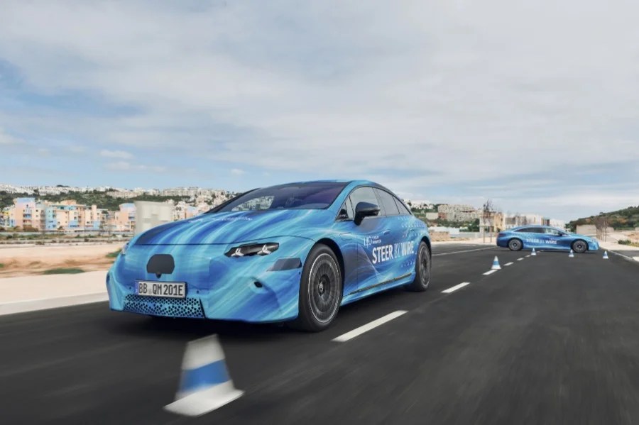 Mercedes EQS guida la rivoluzione 'steer-by-wire' - lo sterzo digitale debutta sull'ammiraglia elettrica