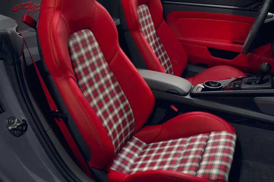 Porsche 911 GT3 per la prima volta decappottabile: arriva GT3 S/C