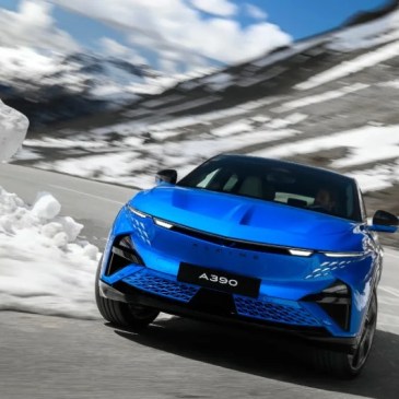 Svelato il listino ufficiale di Alpine 390 in Italia - e i prezzi non sono alla portata di tutti