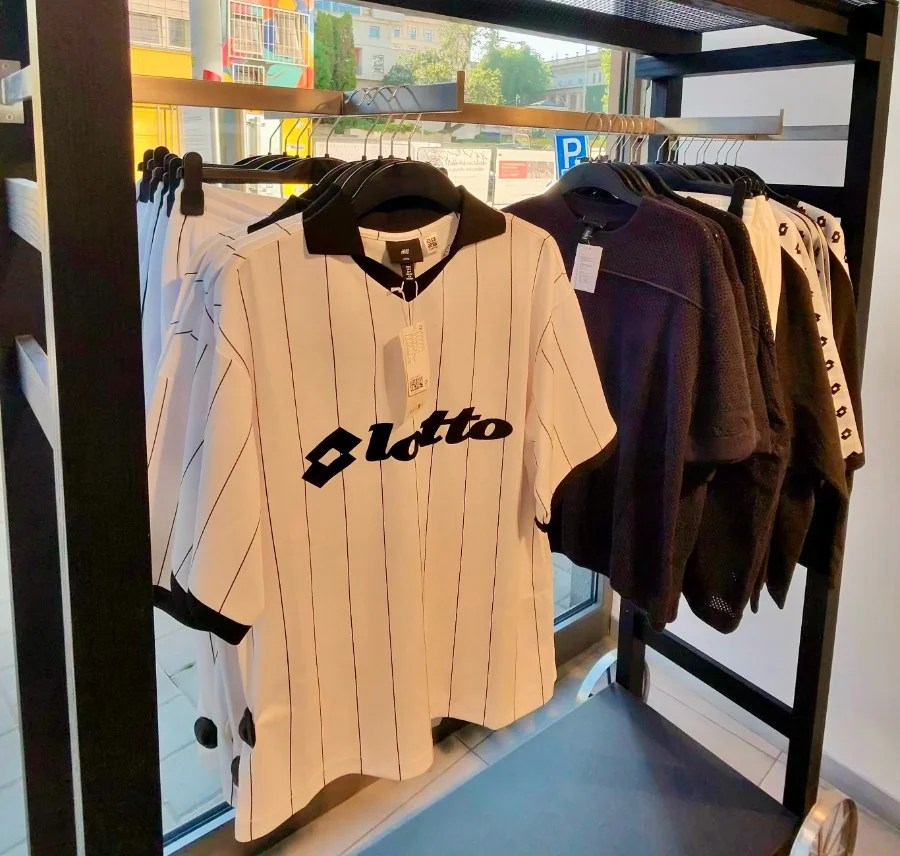 Anche H&M punta a un mix di sport e retro: ecco la collezione con Lotto