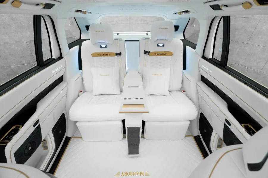 Per la prima volta Mansory mette le mani su un brand cinese: ecco Zeekr 9X