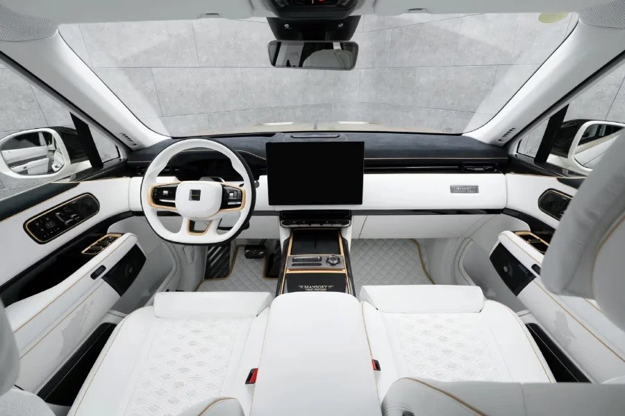 Per la prima volta Mansory mette le mani su un brand cinese: ecco Zeekr 9X
