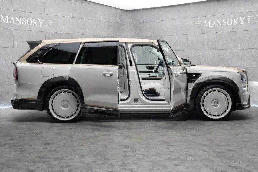 Per la prima volta Mansory mette le mani su un brand cinese: ecco Zeekr 9X
