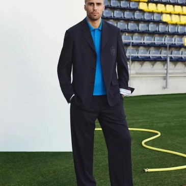 Prepariamoci alla sfilata di moda per i Mondiali 2026- s'inizia dalla Spagna con Loewe (1)