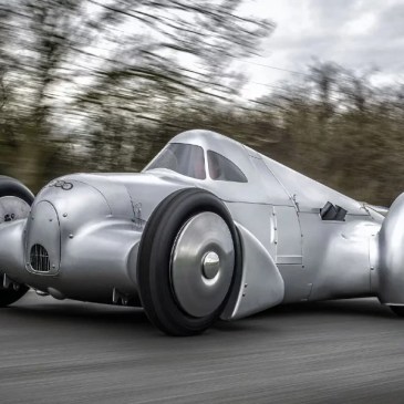 Quest'Audi omaggia un record registrato a Lucca nel 1935, ma è stata costruita ieri