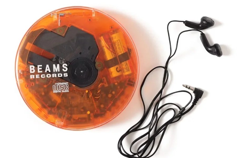 Sì grazie! Beams riporta in vita il lettore CD portatile cuffie