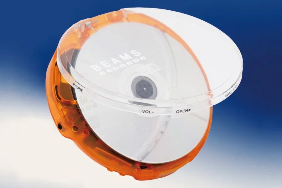 Sì grazie! Beams riporta in vita il lettore CD portatile cuffie