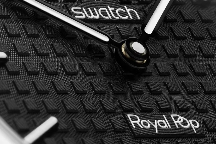Stanno tutti impazzendo per la collaborazione Audemars Piguet x Swatch