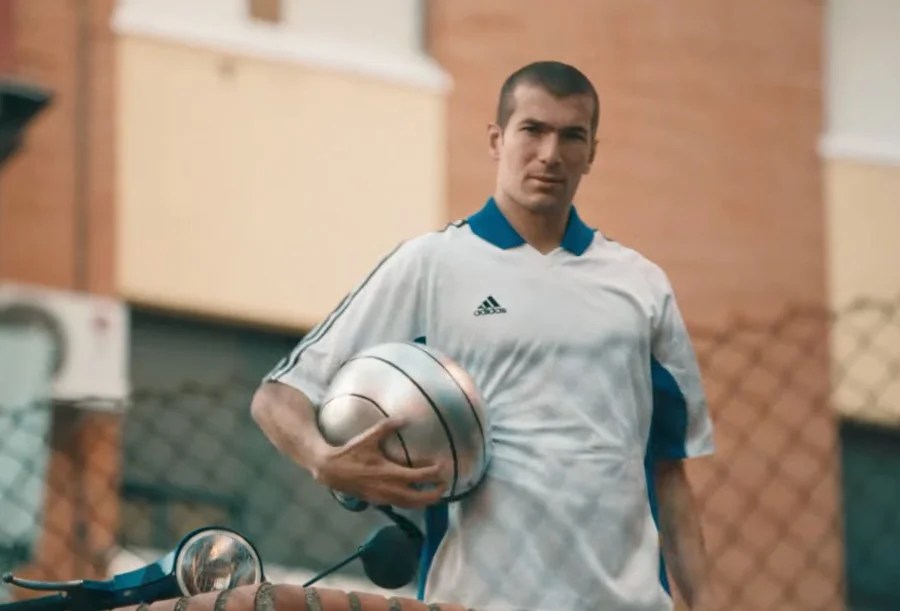 Timothée Chalamet, Bad Bunny, Yamal, oltre a Del Piero, Zidane e Beckham digitalizzati per tornare giovani: la pubblicità adidas per i Mondiali è già iconica