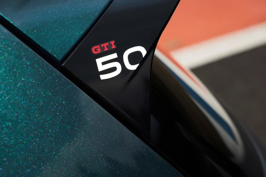 Volkswagen Golf GTI da record al Nürburgring: è più veloce di una Murciélago LP640 e la Ferrari 599 GTB Fiorano