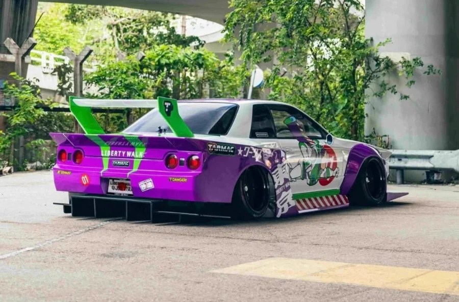 Il trattamento Toy Story non risparmia nemmeno la Skyline: ecco Nissan R32 di Liberty Walk