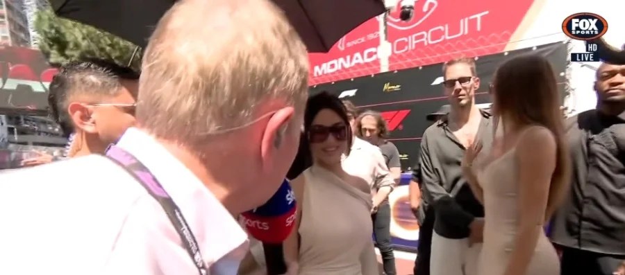 Kim Kardashian ignora Martin Brundle, e internet non perdona