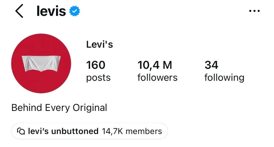 La FIFA vieta tutti i loghi per chi non paga, e Levi's ci scherza su