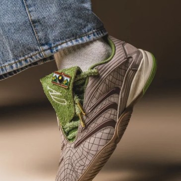 La mania delle scarpe da calcetto da usare alle feste colpisce anche adidas Predator