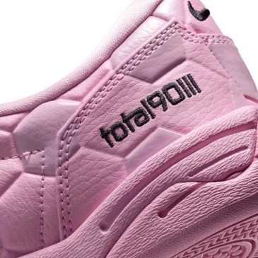 La mania non si place: ecco Total 90 in rosa