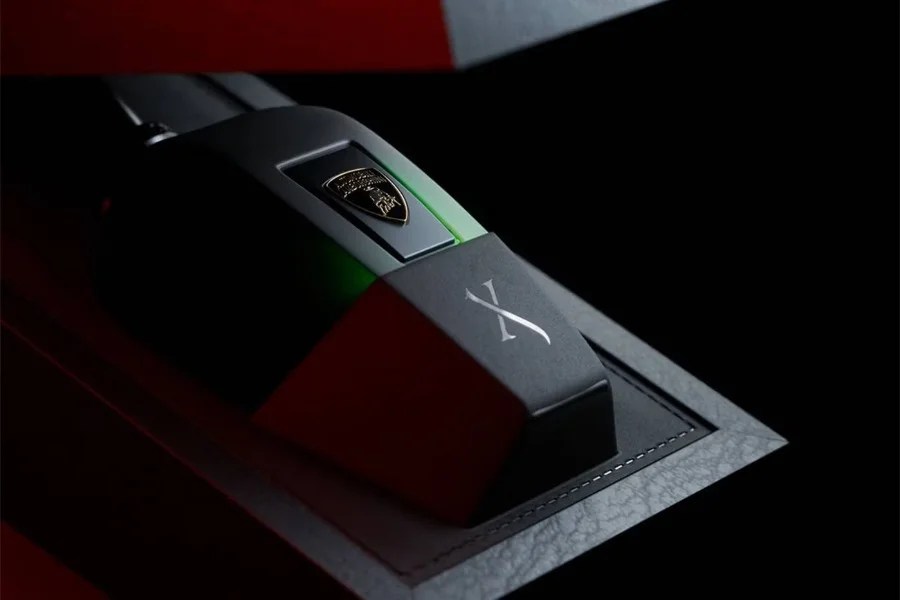 Lamborghini si mette a fare profumi - e ovviamente costano un occhio della testa