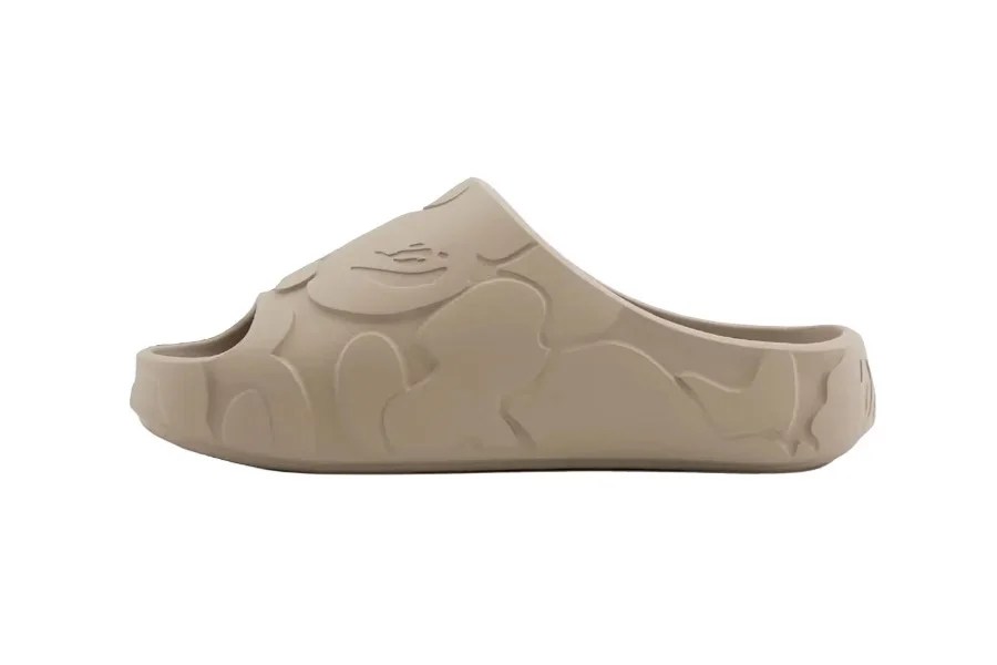 Le nuove slide di BAPE sono uno spettacolo, ma come sempre averle sarà dura