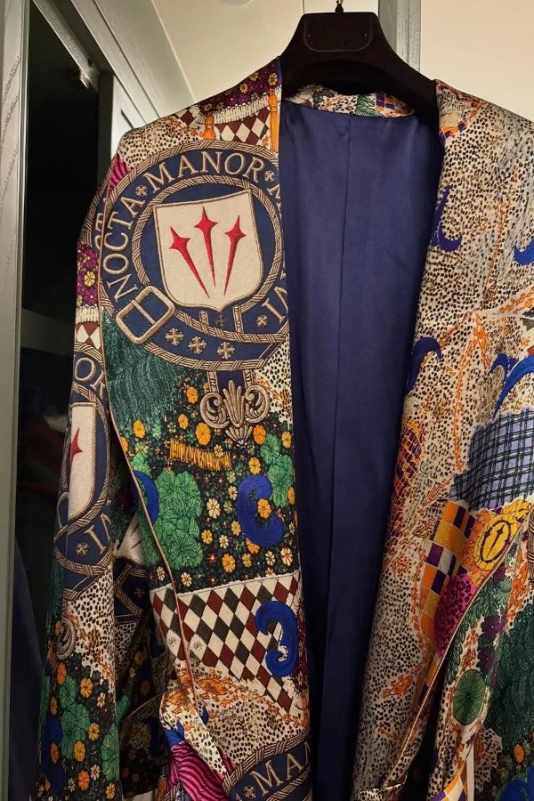 Drake si è fatto cucire una vestaglia da casa su misura Made in Italy a Como