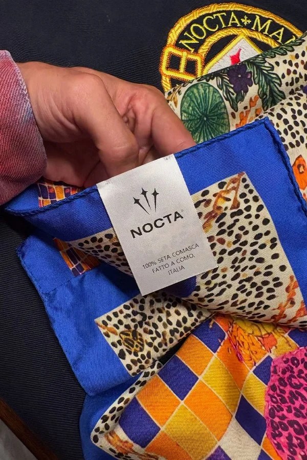 Drake si è fatto cucire una vestaglia da casa su misura Made in Italy a Como