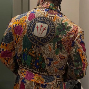 Drake si è fatto cucire una vestaglia da casa su misura Made in Italy a Como