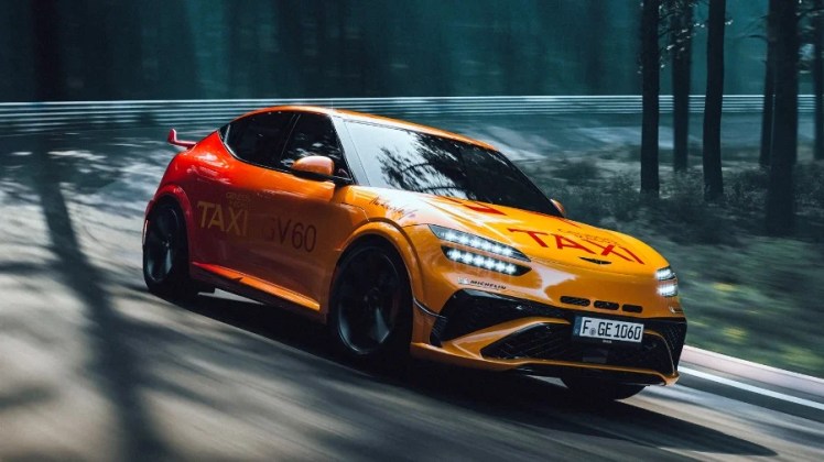 Genesis GV60 Magma è il nuovo taxi che vi porta intorno al Nürburgring