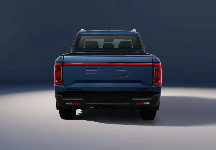 Lo 'squalo' si aggiorna: BYD Shark si rinnova con la versione ibrida