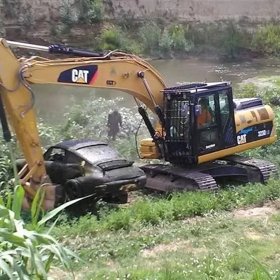 Nel 2018 qualcuno a metà fra Firenze e Prato in Toscana qualcuno ha rinvenuto una Porsche 993 nell'acqua del fiume Bisenzio, proprio in prossimità del punto in cui immette nell'Arno