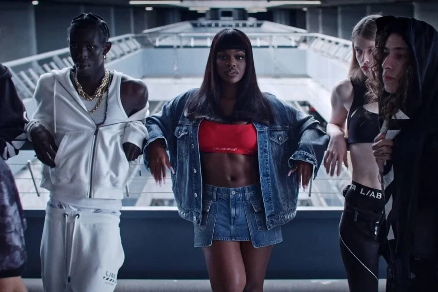 Off-White si democratizza e lancia il brand budget L/AB