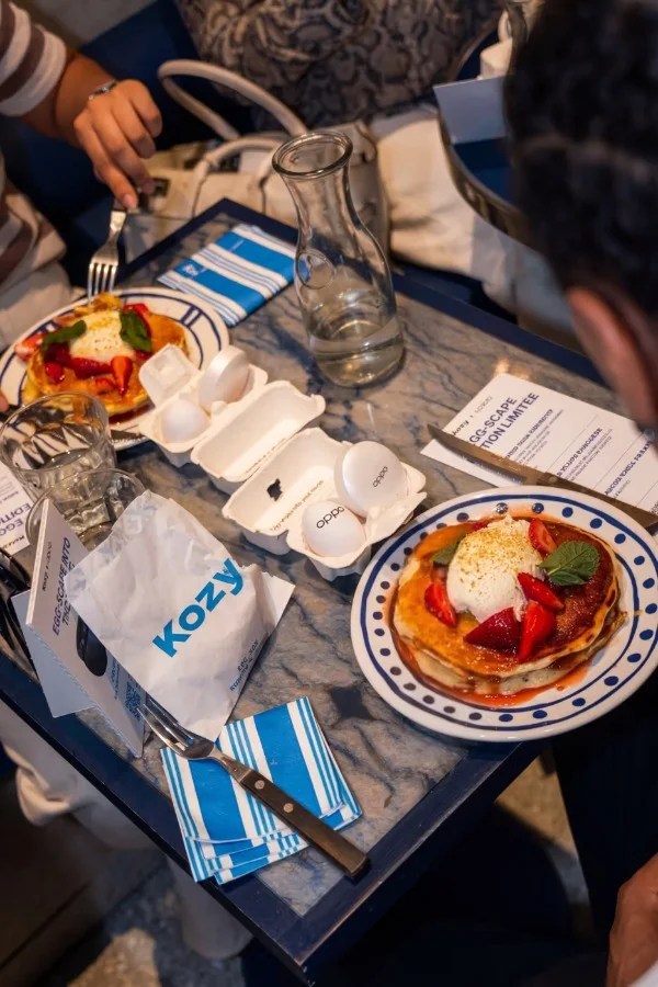 OPPO svela un paio di cuffie a forma di uovo e lo ha fatto con il cibo a Parigi