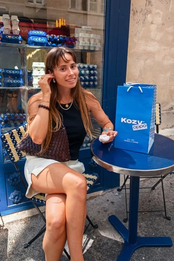 OPPO svela un paio di cuffie a forma di uovo e lo ha fatto con il cibo a Parigi