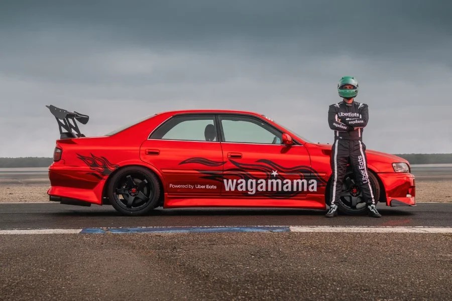 Uber Eats e Wagamama consegnano cibo a Londra in drifting principale