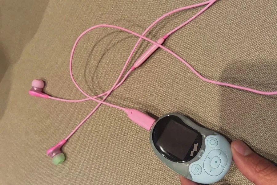 Il brand di Justin Bieber anticipa un lettore MP3 vecchia scuola
