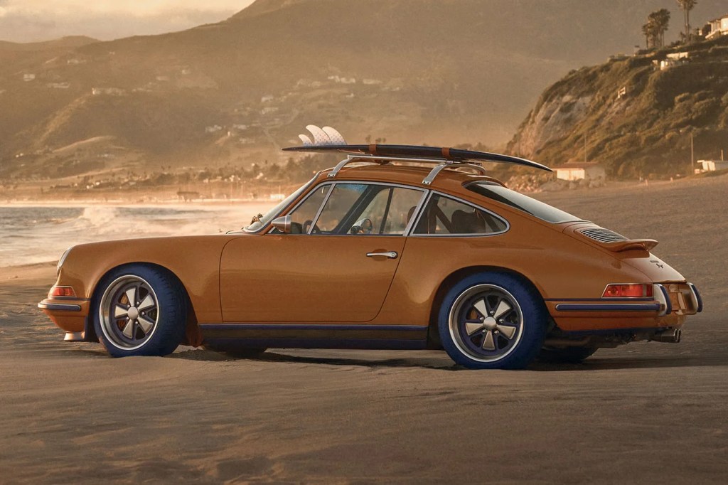 Louis Vuitton si è messa a fare auto con Porsche e Singer