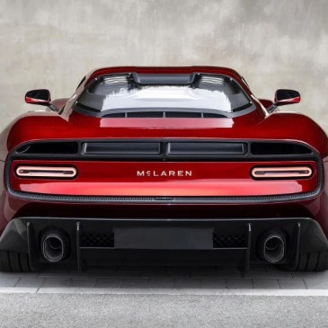 McLaren cambia logo per omaggiare il fondatore, ma il web non perdona