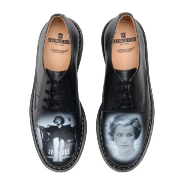 Queste scarpe hanno dei ritratti sulla tomaia ma costano un occhio