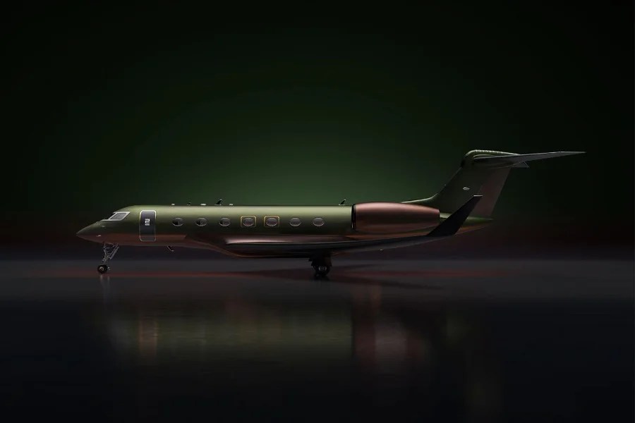 Stilista giapponese che ha collaborato con Virgil Abloh ha disegnato un jet privato che puoi 'co-acquistare' in volo